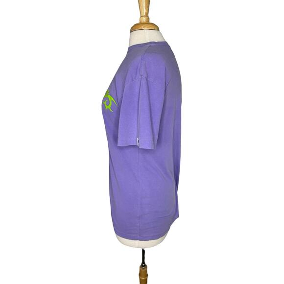 FEMMEMUTE Guard Your Heart Purple Green Barbed Wire Tee Size Small Unisex Top - Picture 2 of 11